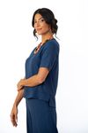 BLUSA-BOSSA-FEITA-EM-VISCOSE-NEW-TERNURA.-POSSUI-DECOTE-CANOA-MEIA-MANGA-E-BARRA-FRALDADA.-CONTA-TAMBEM-COM-DETALHE-DE-PEQUENA-FENDA-NA-LATERAL.