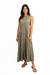 VESTIDO-MIDI-FEITO-EM-VISCOSE-TWILL-LAUREN.-POSSUI-DECOTE-CANOA-COM-RECORTES-EVASE.-CONTA-COM-UM-DETALHE-DE-GOTA-COM-BOTAO-NAS-COSTAS.