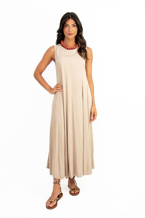 VESTIDO-MIDI-FEITO-EM-VISCOSE-TWILL-LAUREN.-POSSUI-DECOTE-CANOA-COM-RECORTES-EVASE.-CONTA-COM-UM-DETALHE-DE-GOTA-COM-BOTAO-NAS-COSTAS.
