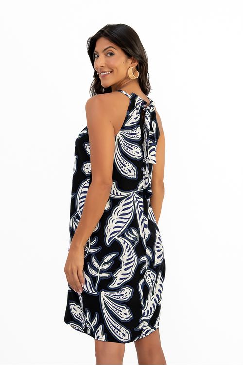 VESTIDO-LONGUETE-E-FEITO-DE-TECIDO-PLANO-EM-VISCOSE-COM-ESTAMPA-ANOITECER.-TEM-DECOTE-ALTO-TUNEL-COM-AMARRACAO-E-SEM-MANGA.