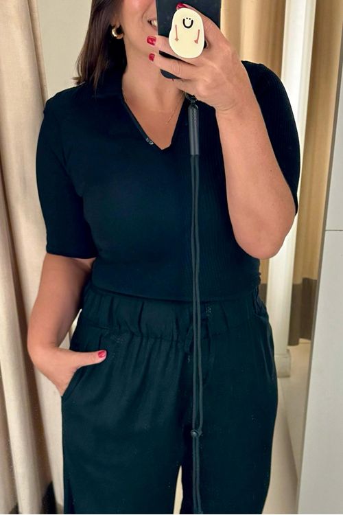 BLUSA-POLO-DECOTE-V-PRETO.jpg