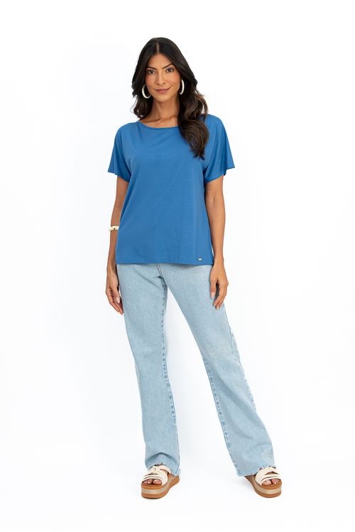 A-BLUSA-MORCEGO-BASICA-URCA-E-FEITA-EM-MALHA-VISUP-TEM-DECOTE-CANOA-E-MEIA-MANGA.