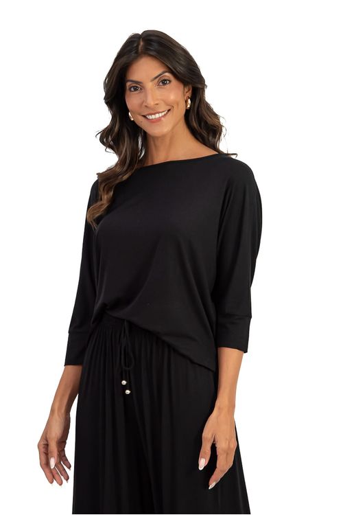 BLUSA-MORCEGO-DE-MALHA-DE-VISCOSE-FLORIDA.-TEM-DECOTE-CANOA-E-MANGA-3-4-COM-PUNHO