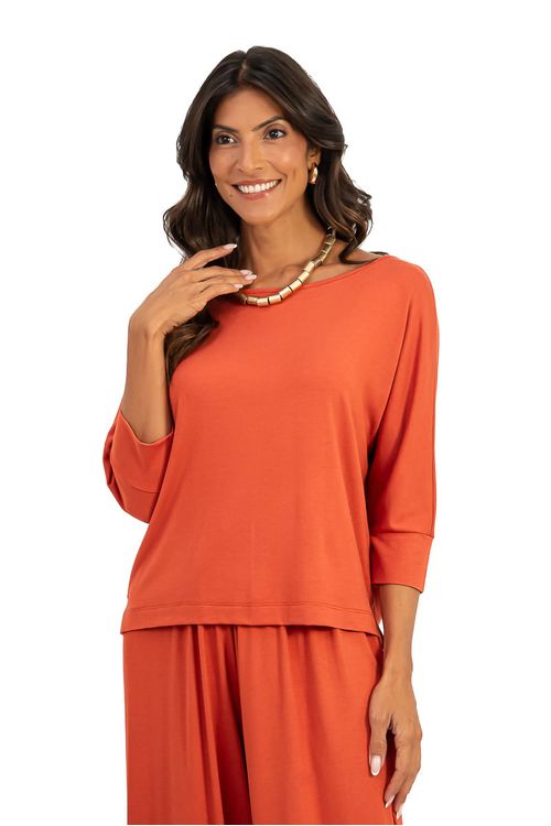BLUSA-MORCEGO-DE-MALHA-DE-VISCOSE-FLORIDA.-TEM-DECOTE-CANOA-E-MANGA-3-4-COM-PUNHO
