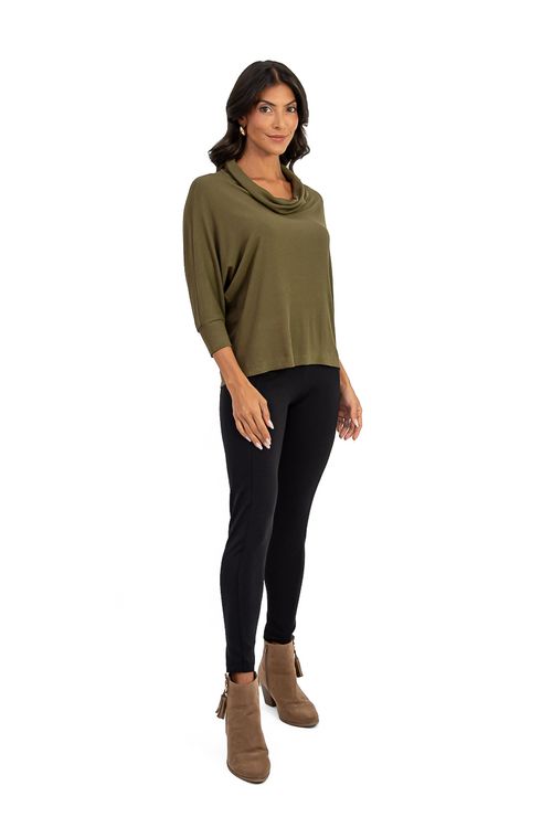 BLUSA-MORCEGO-DE-MALHA-VISCOSE-CANELADA-DESLUMBRE.-TEM-MAXI-GOLA-MANGA-3-4-COM-PUNHO