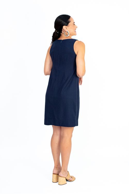 VESTIDO-LONGUETE-TUBINHO-E-FEITO-DE-LINHO-LIANA-EM-VICOSE-E-ELASTANO.-TEM-DECOTE-CANOA-SEM-MANGA-E-FECHAMENTO-EM-ZIPER-NAS-COSTAS-PARA-UM-CAIMENTO-IMPECAVEL.