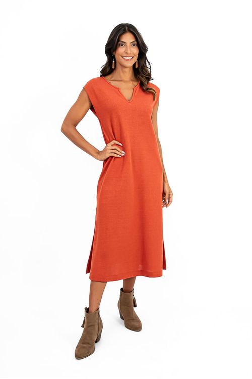 VESTIDO-MIDI-FEMININO-CONFECCIONADO-EM-MALHA-HERITAGE-COM-CAIMENTO-LEVE-E-TOQUE-CONFORTAVEL.-POSSUI-DECOTE-EM-V-OMBRO-VIRADO-E-FENDAS-LATERAIS-DETALHES-QUE-VALORIZAM-A-SILHUETA-E-TRAZEM-MOVIMENTO-AO-LOOK.-E-UMA-PECA-VERSATIL-PARA-COMPOR-LOOKS-ELEGANTES-E-MODERNOS-NO-DIA-A-DIA.