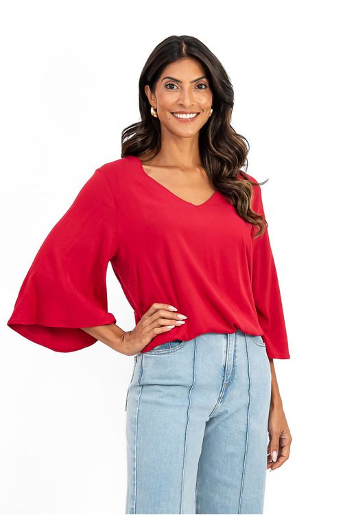 BLUSA-DE-TECIDO-PLANO-EM-VISCOSE-SLUB-STRETCH.TEM-DECOTE-EM-V-MANGA-3-4-SINO-E-ELASTICO-NA-CINTURA.