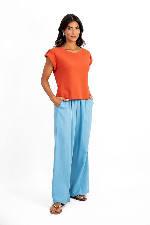 BLUSA-DE-MALHA-HERITAGE.-TEM-DECOTE-CANOA-MEIA-MANGA-TACO-E-DETALHE-ALETA-COM-BOTAO-OMBRO