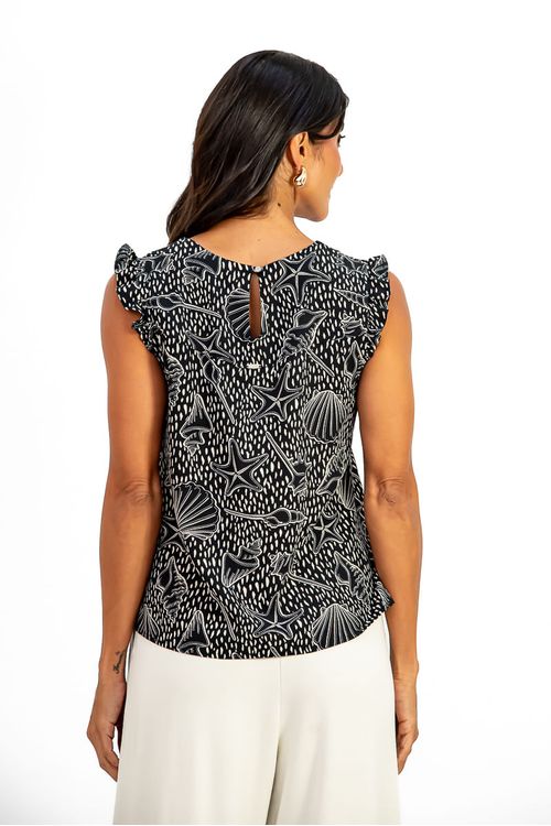 Blusa estampada preta com detalhes geométricos, vista traseira.
