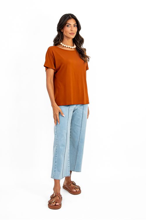 BLUSA-MORCEGO-BASICA-TECIDO-MALHA-VISCOSE-VISUP-DECOTE-CANOA-MEIA-MANGA.