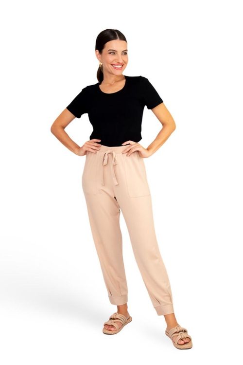 BLUSA-BABY-LOOK-FEITA-EM-MALHA-VISCOSE-STELLA-MARIS.-POSSUI-DECOTE-EM-U-E-MEIA-MANGA.