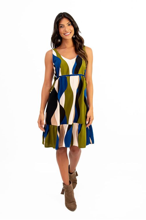 Vestido-longuete-estampado-com-decote-em-V-na-frente-e-nas-costas-sem-mangas-tunel-com-amarracao-nas-laterais-e-barra-com-drapeado.