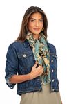 Jaqueta jeans azul escuro feminina, vista frontal com botões metálicos e bolsos de aba com costura zig-zag, detalhe de gola clássica