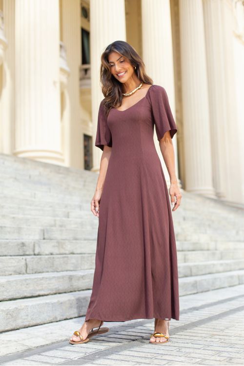 VESTIDO-MIDI-FEITO-EM-DE-VISCOSE-MAQUINETADA.-TEM-DECOTE-EM-V-COM-RECORTES-MEIA-MANGA-COM-ELASTICO-FRANZIDA-GODE-E-FECHAMENTO-EM-ZIPER-NAS-COSTAS.