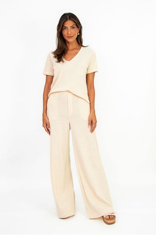 BLUSA-E-FEITA-DE-MALHA-HERITAGE-EM-ALGODAO-POLIESTER-ELASTANO.-TEM-DECOTE-EM-V-MEIA-MANGA-COM-PUNHO-DOBRADO-E-ABERTURA-LATERAL.