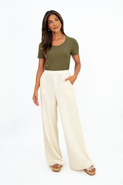 BLUSA-BABY-LOOK-FEITA-EM-MALHA-VISCOSE-STELLA-MARIS.-POSSUI-DECOTE-EM-U-E-MEIA-MANGA.