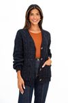 CASACO-ACONCHEGO-MODELAGEM-CARDIGAN-FEITO-DE-TRICOT-MOUSSE.-TEM-PALA-E-BOTOES-E-BOLSOS-NA-FRENTE