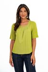 Blusa-verde-com-decote-em-U-e-pregas-vista-frontal.