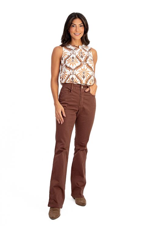 CALCA-FLARE-FEITA-EM-TECIDO-DE-SARJA-STRETCH-HAITI.-TEM-BOLSO-TACO-COM-5-POCKETS-3-BOLSOS-FRONTAIS-E-2-BOLSOS-TRASEIROS.