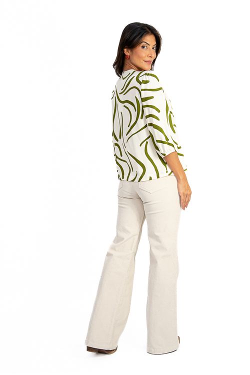 CALCA-WIDE-LEG-FEITA-DE-VELUDO-VELVET-CANELADO-COM-ALGODAO-E-ELASTANO-TEM-5-POCKETS-COM-BOLSOS-FRONTAIS-E-TRASEIROS.