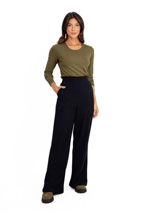 BLUSA-IPANEMA-SEGUNDA-PELE-FEITA-EM-MALHA-VISCOSE-STELLA-MARIS.-POSSUI-DECOTE-CARECA-COM-PALA-E-MANGA-LONGA.