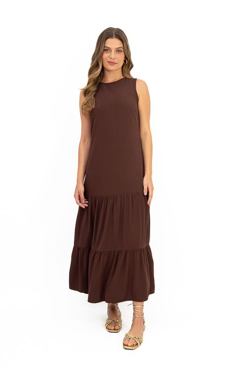 VESTIDO-MIDI-EM-TECIDO-PLANO-DE-VISCOSE-MAQUINETADA-COM-CAIMENTO-SUAVE-E-TOQUE-MACIO.-TEM-DECOTE-CANOA-DETALHE-EM-GOTA-COM-BOTAO-NAS-COSTAS-ADICIONA-UM-CHARME-DELICADO-SEM-MANGAS-E-SAIA-COM-DUAS-MARIAS-PERFEITO-PARA-QUEM-BUSCA-ESTILO-E-BEM-ESTAR-NOS-DIAS-QUENTES.
