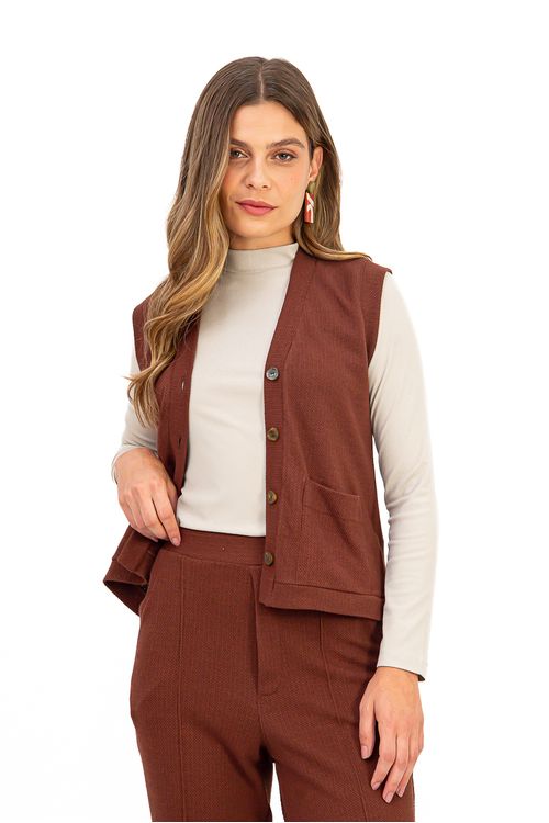 CALCA-JOGGING-EM-MALHA-HERITAGE-CONFORTO-E-ESTILO-NO-MESMO-LOOK--CONFECCIONADA-EM-MALHA-HERITAGE-LEVE-E-CONFORTAVEL-ESTA-CALCA-JOGGING-TRAZ-COS-COM-ELASTICO-NAS-COSTAS-GARANTINDO-AJUSTE-PERFEITO-AO-CORPO.-POSSUI-NERVURA-FRONTAL-QUE-ALONGA-A-SILHUETA-BOLSO-FACA-FUNCIONAL-E-ZIPER-FALSO-PARA-UM-VISUAL-MODERNO-COM-PRATICIDADE.-PERFEITA-PARA-PRODUCOES-CASUAIS-E-ELEGANTES-NO-DIA-A-DIA.