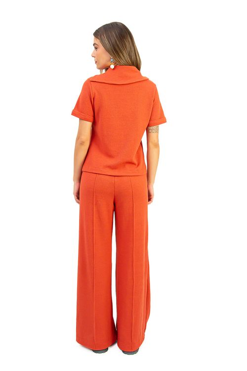 BLUSA-EM-MALHA-HERITAGE-COM-MAXI-GOLA-VIRADA-CONFECCIONADA-EM-MALHA-HERITAGE-ESSA-BLUSA-UNE-CONFORTO-E-ESTILO-EM-UMA-PECA-VERSATIL.-POSSUI-MAXI-GOLA-VIRADA-QUE-VALORIZA-O-COLO-MEIA-MANGA-COM-BARRA-DOBRADA-ACABAMENTO-DIFERENCIADO-QUE-ADICIONA-CHARME-A-PECA.-E-IDEAL-PARA-O-DIA-A-DIA-E-PARA-OCASIOES-ESPECIAIS-.