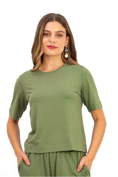 CALCA-RETA-CONFECCIONADA-EM-MALHA-DE-VISCOSE-VISUP-COM-ELASTANO-OFERECENDO-CONFORTO-E-MOBILIDADE-NO-USO.-POSSUI-COS-LARGO-COM-ELASTICO-EMBUTIDO-QUE-GARANTE-PRATICIDADE-AO-VESTIR.-CONTA-COM-BOLSOS-FACA-IDEAL-PARA-COMPOR-PRODUCOES-CASUAIS-OU-MAIS-ALINHADAS-COM-FACILIDADE.