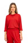BLUSA-MODELO-MORCEGO-FEITA-EM-MALHA-DE-VISCOSE-VISUP-COM-ELASTANO.-POSSUI-DECOTE-U-COM-TUNEL-E-ROLOTE-PARA-AJUSTE-MANGAS-3-4-COM-PUNHO-E-BARRA-DUPLA-COM-FENDAS-LATERAIS.-A-MODELAGEM-AMPLA-GARANTE-CONFORTO-E-UM-VISUAL-MODERNO-IDEAL-PARA-COMPOR-LOOKS-CASUAIS-COM-PERSONALIDADE.