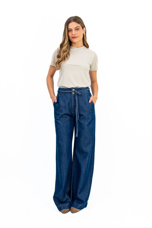 BLUSA-CONFECCIONADA-EM-MALHA-DE-VISCOSE-STELLA-MARIS-COM-ELASTANO.-POSSUI-DECOTE-CARECA-E-MEIA-MANGA-COM-MODELAGEM-BASICA-E-CONFORTAVEL.-IDEAL-PARA-COMPOR-LOOKS-VERSATEIS-FUNCIONA-COMO-PECA-CHAVE-EM-PRODUCOES-CASUAIS-OU-COMO-BASE-PARA-SOBREPOSICOES.