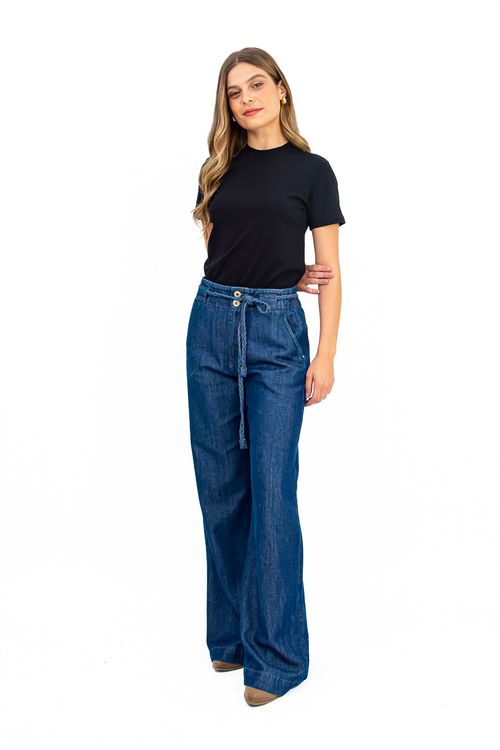 BLUSA-CONFECCIONADA-EM-MALHA-DE-VISCOSE-STELLA-MARIS-COM-ELASTANO.-POSSUI-DECOTE-CARECA-E-MEIA-MANGA-COM-MODELAGEM-BASICA-E-CONFORTAVEL.-IDEAL-PARA-COMPOR-LOOKS-VERSATEIS-FUNCIONA-COMO-PECA-CHAVE-EM-PRODUCOES-CASUAIS-OU-COMO-BASE-PARA-SOBREPOSICOES.