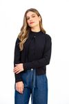 CASAQUETO-ABERTO-CONFECCIONADO-EM-MALHA-DE-VISCOSE-STELLA-MARIS-COM-ELASTANO.-POSSUI-DECOTE-CANOA-COM-BOTAO-DECORATIVO-E-MANGA-LONGA.-A-PECA-TEM-MODELAGEM-LEVE-E-CONFORTAVEL-IDEAL-PARA-SOBREPOSICOES-PRATICAS-QUE-VALORIZAM-O-LOOK-COM-ESTILO.-PERFEITO-PARA-DIAS-MAIS-FRESCOS