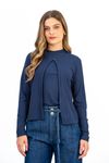 CASAQUETO-ABERTO-CONFECCIONADO-EM-MALHA-DE-VISCOSE-STELLA-MARIS-COM-ELASTANO.-POSSUI-DECOTE-CANOA-COM-BOTAO-DECORATIVO-E-MANGA-LONGA.-A-PECA-TEM-MODELAGEM-LEVE-E-CONFORTAVEL-IDEAL-PARA-SOBREPOSICOES-PRATICAS-QUE-VALORIZAM-O-LOOK-COM-ESTILO.-PERFEITO-PARA-DIAS-MAIS-FRESCOS