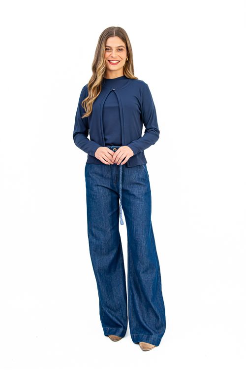 CASAQUETO-ABERTO-CONFECCIONADO-EM-MALHA-DE-VISCOSE-STELLA-MARIS-COM-ELASTANO.-POSSUI-DECOTE-CANOA-COM-BOTAO-DECORATIVO-E-MANGA-LONGA.-A-PECA-TEM-MODELAGEM-LEVE-E-CONFORTAVEL-IDEAL-PARA-SOBREPOSICOES-PRATICAS-QUE-VALORIZAM-O-LOOK-COM-ESTILO.-PERFEITO-PARA-DIAS-MAIS-FRESCOS