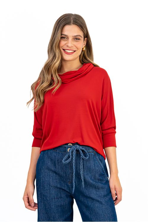 BLUSA-MORCEGO-FEITA-MALHA-EM-VISCOSE-FLORIDA.-TEM-MAXI-GOLA-E-MANGA-3-4-E-PUNHO
