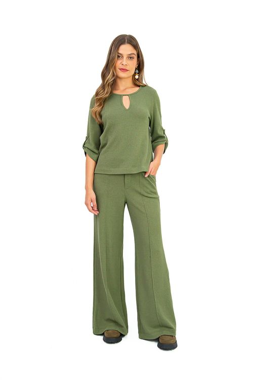 CALCA-PANTALONA-E-FEITA-DE-MALHA-HERITAGE-TEM-COS-COM-ELASTICO-NAS-COSTAS-NERVURA-EM-TODA-SUA-EXTENCAO-ZIPER-FALSO-E-BOLSO-FACA.-COMPOSICAO--485--DE-ALGODAO---485--POLIESTER---3--DE-ELASTANO.