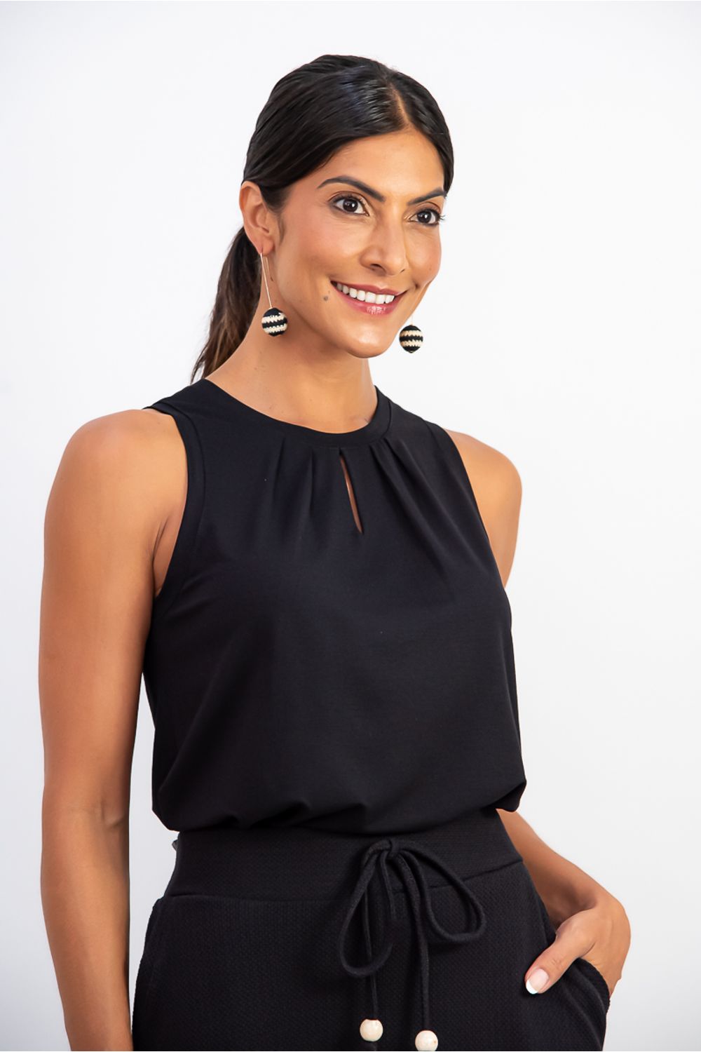 REGATA-DETALHE-GOTAS-PRETO