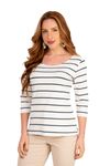 Blusa-basica-listrada-marinho-vista-frontal-com-decote-canoa-e-manga-3-4-em-malha-viscose-crepe