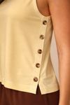 Blusa-botoes-laterais-MANTEIGA